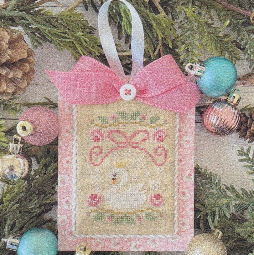 Christmas Swan by Country Cottage Needleworks