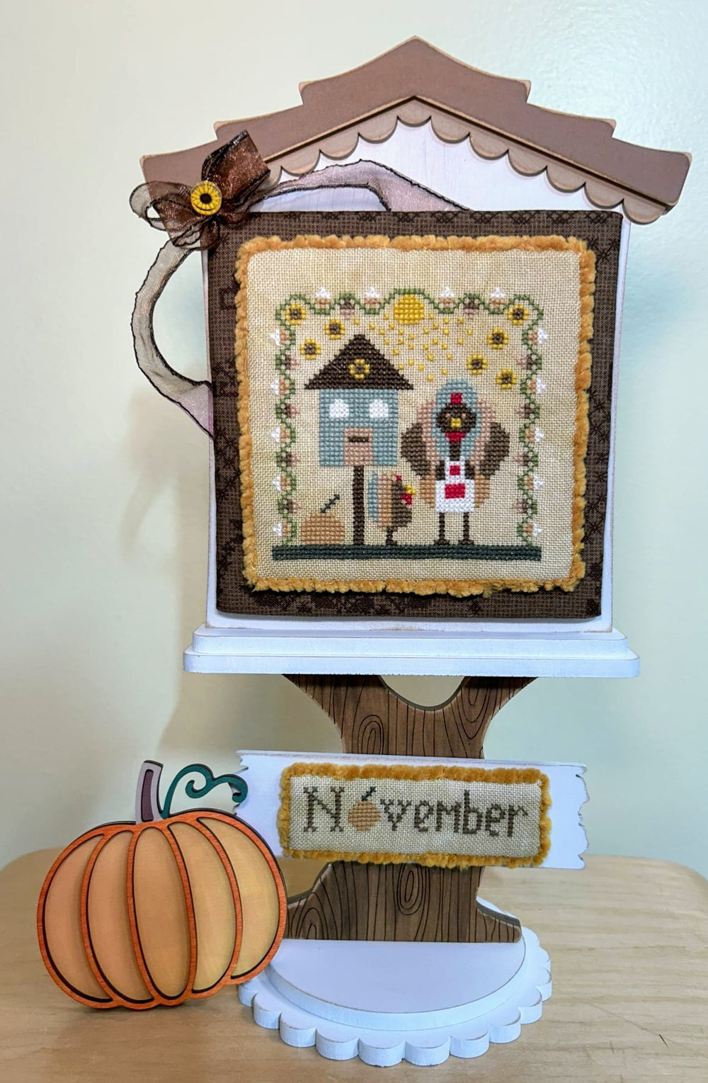 Feathered Friends: November by The Spanish Stitcher