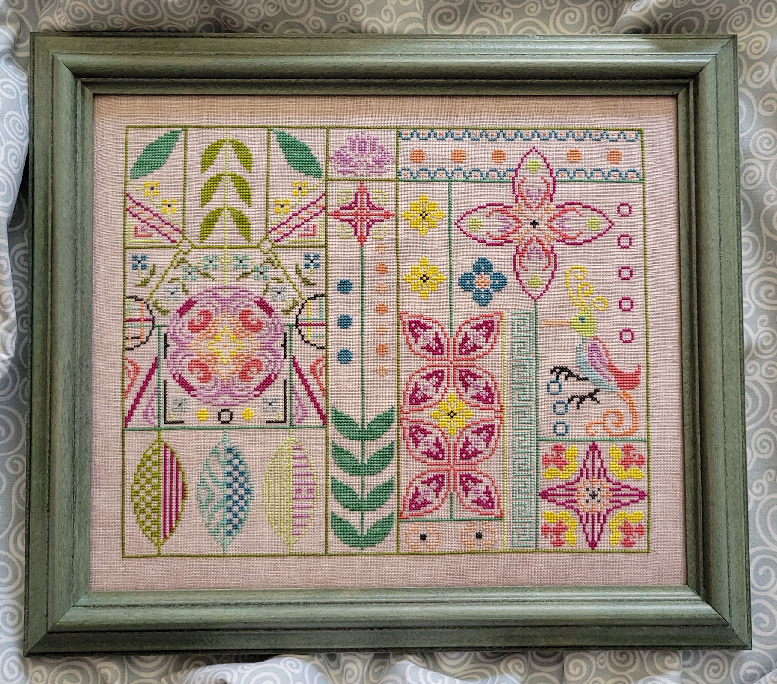 Funky Bird - Wildflower Stitching - Preorder - BeStitchMe