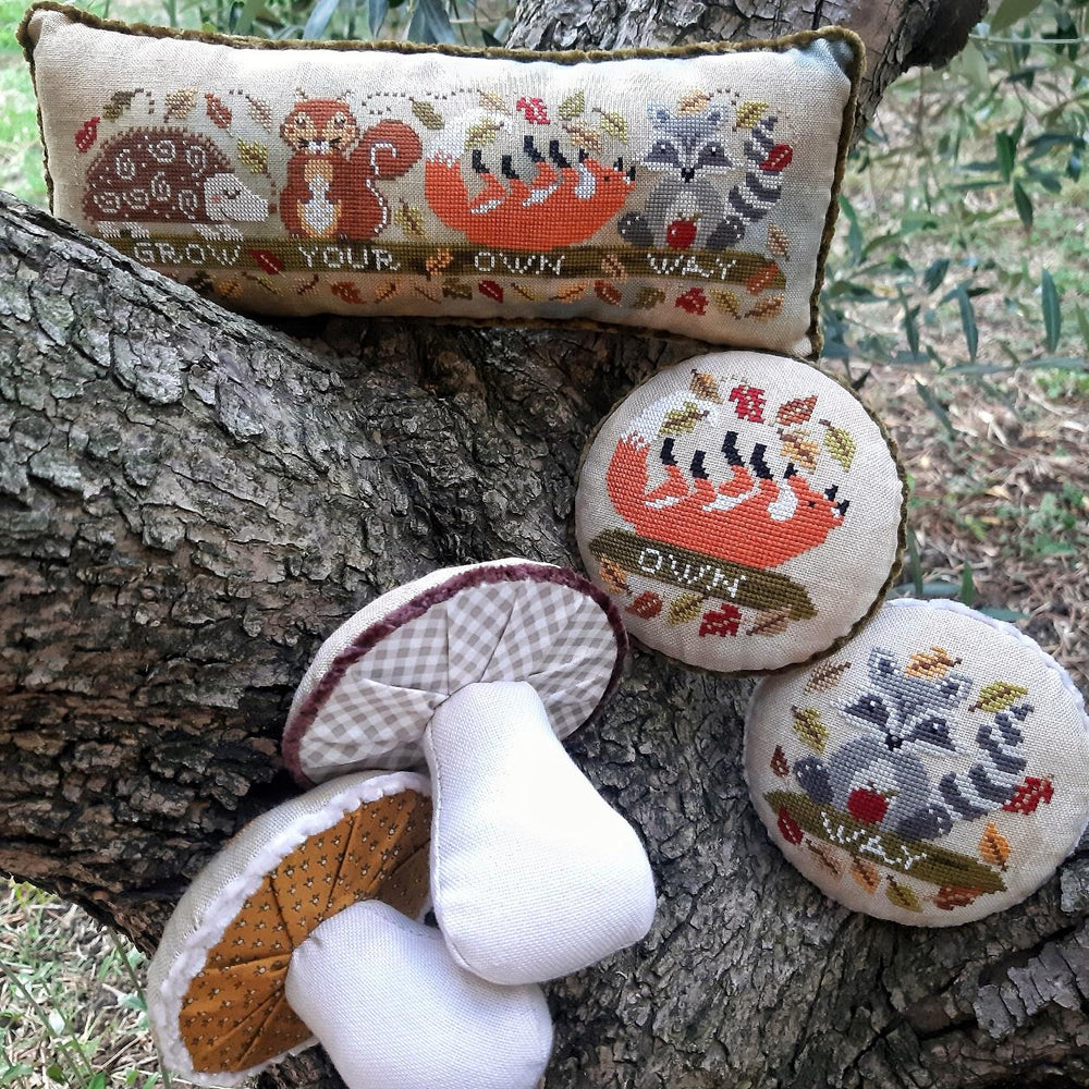 GROW YOUR OWN WAY - PART 2 - Fox and Raccoon by Puntini Puntini