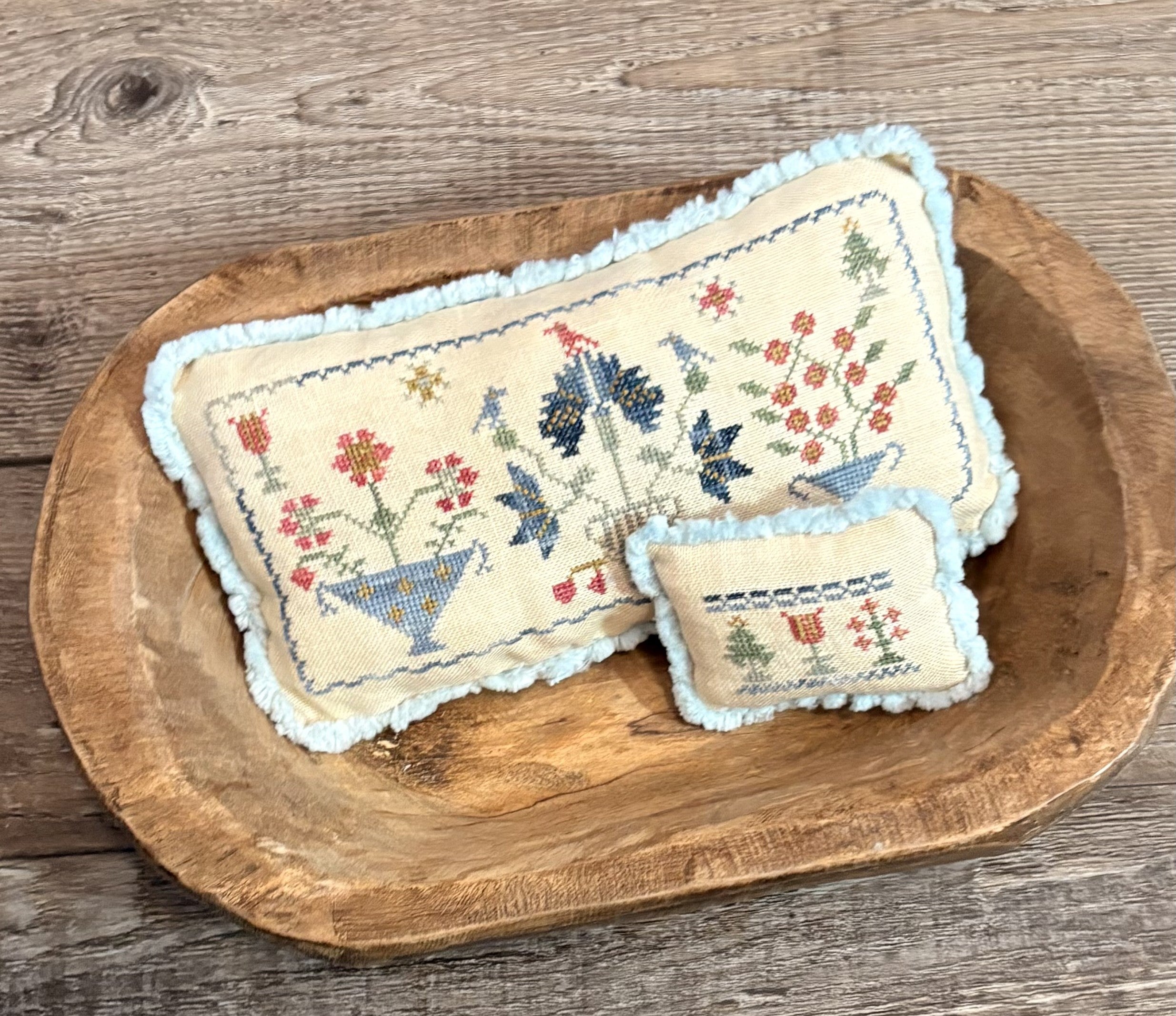 Hannah's Flower Baskets by From the Heart NeedleArt