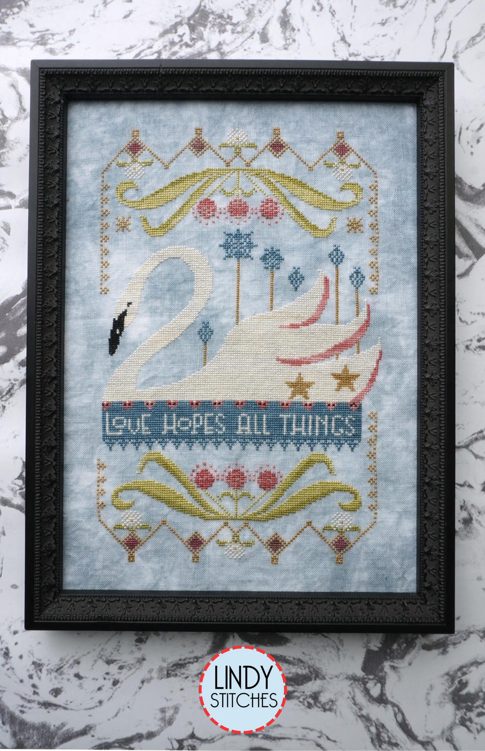 Love Hopes All Things by Lindy Stitches