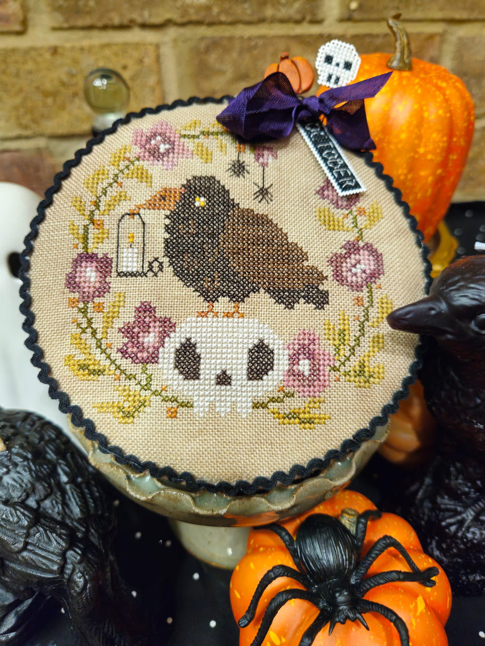 Pin Drum Shorties Month # 10 The Crow by Quaint Rose Needlearts - Preorder