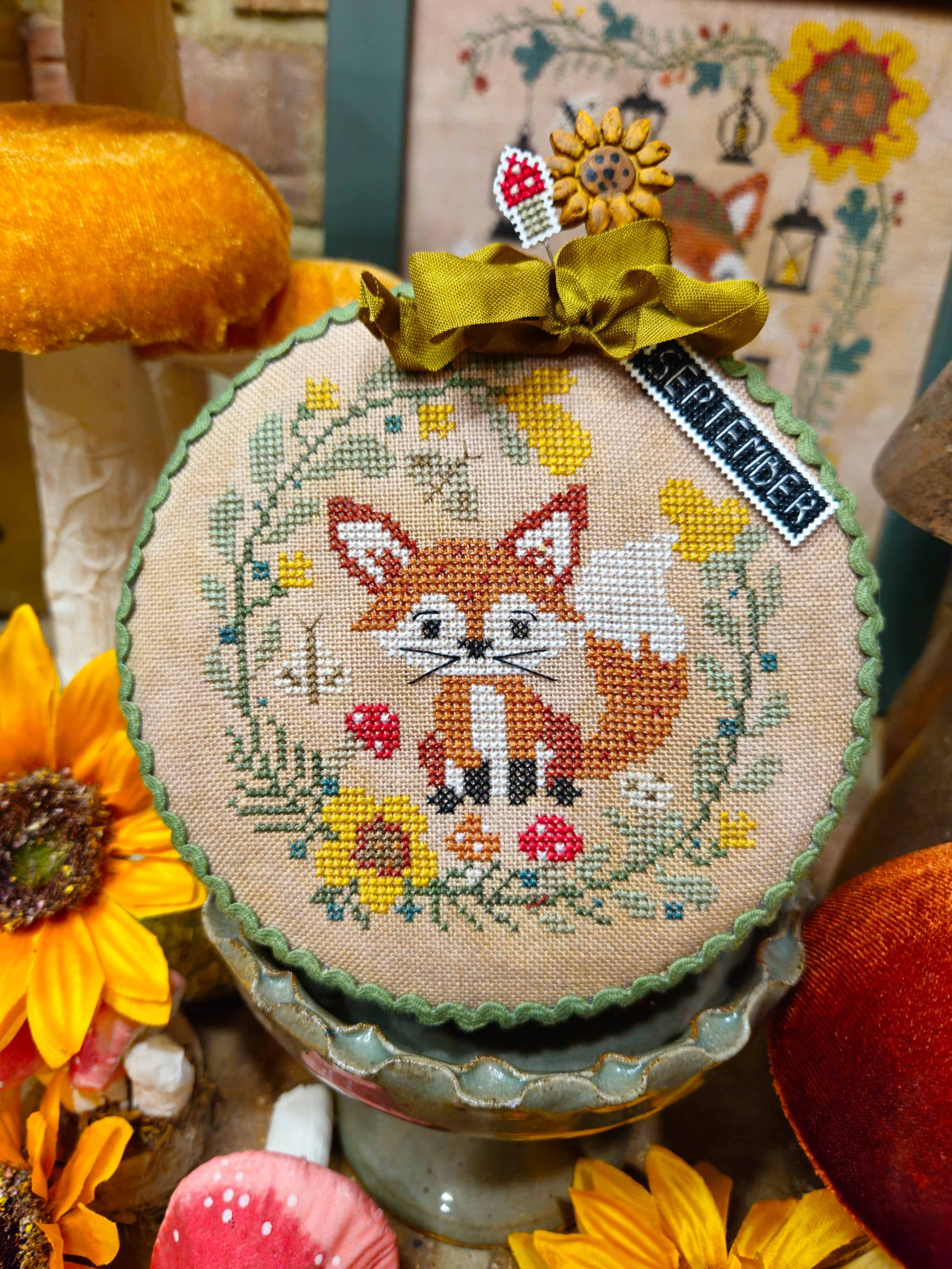 Pin Drum Shorties Month # 9 Fox by Quaint Rose Needlearts - Preorder