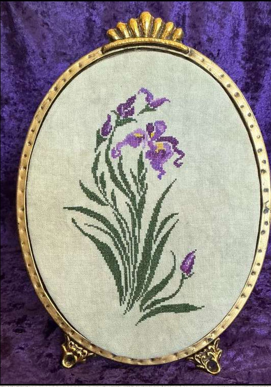 Purple Iris by Keslyns