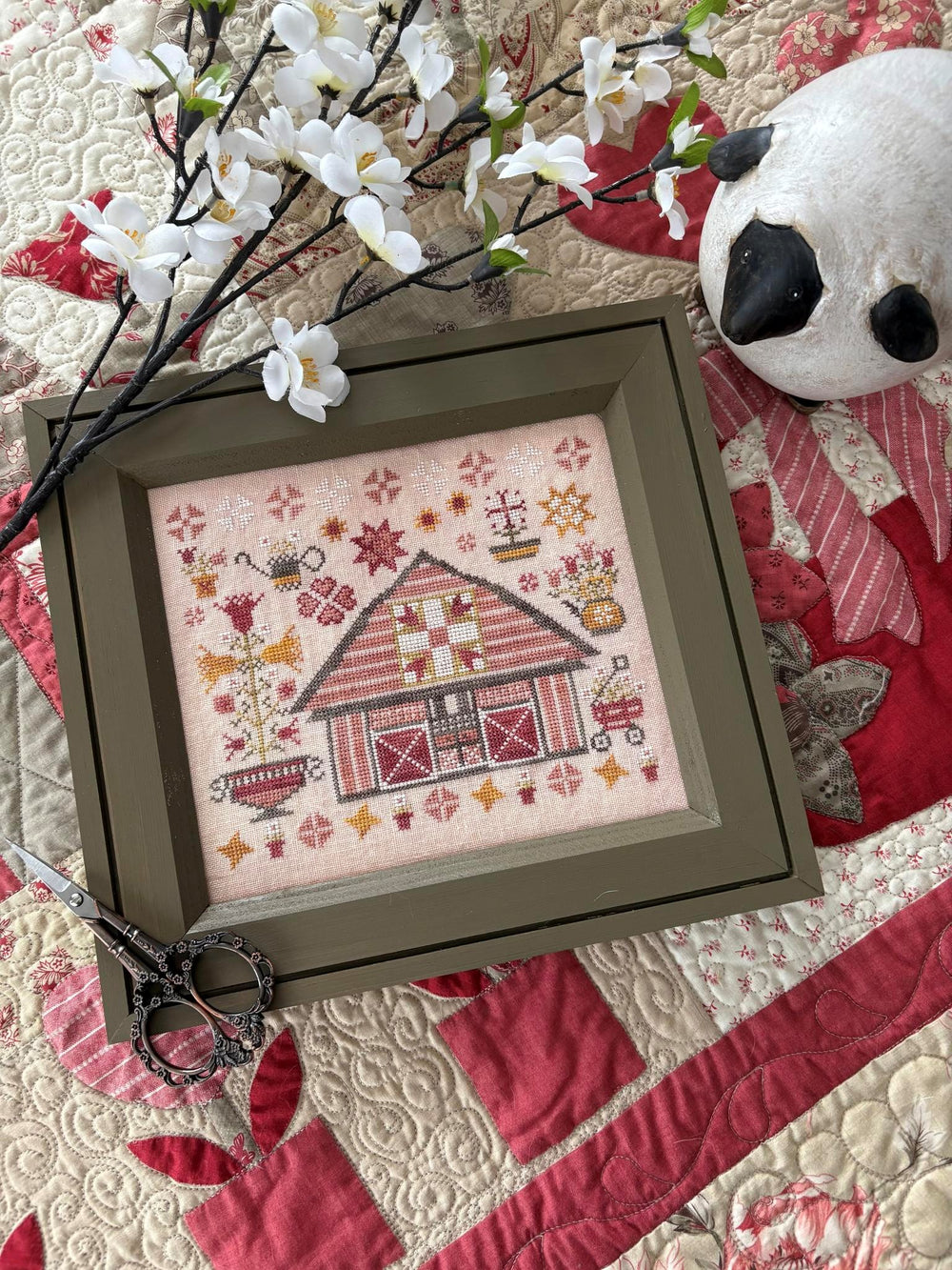 Spring Quilt Barn by Pansy Patch Quilts and Stitchery