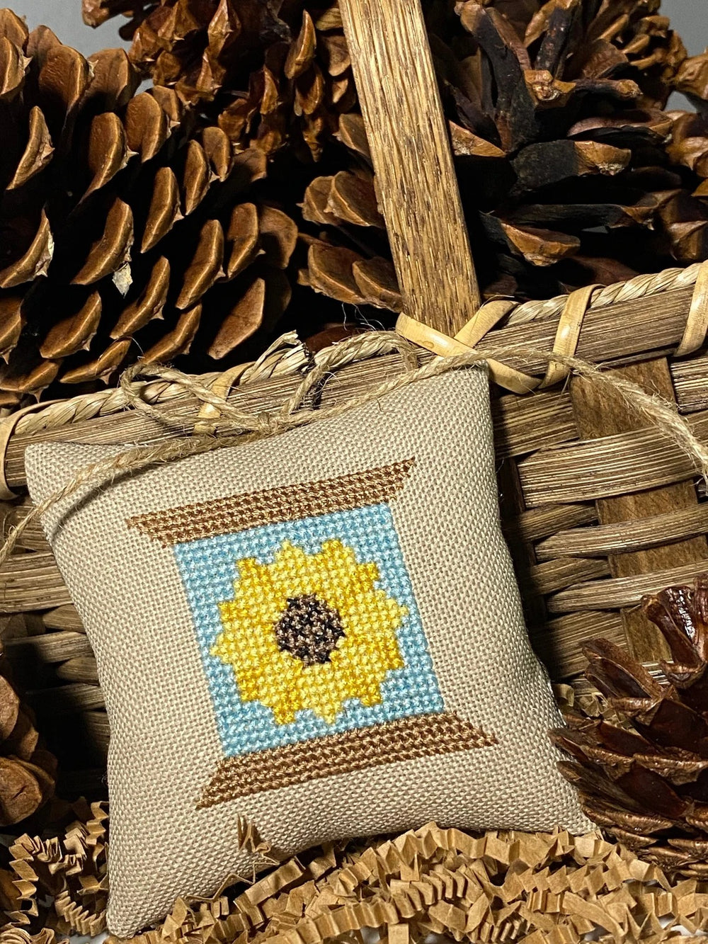 Sunflower Spool by Crafty Bluebonnet Designs