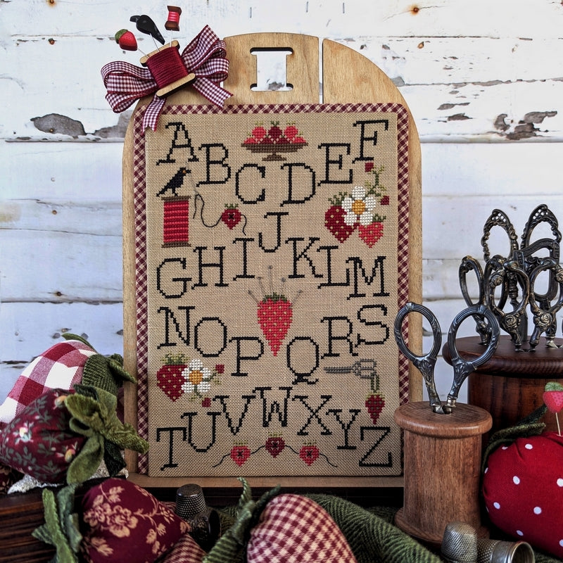 Strawberry Alphabet Sampler - Puntini Puntini - Preorder - BeStitchMe