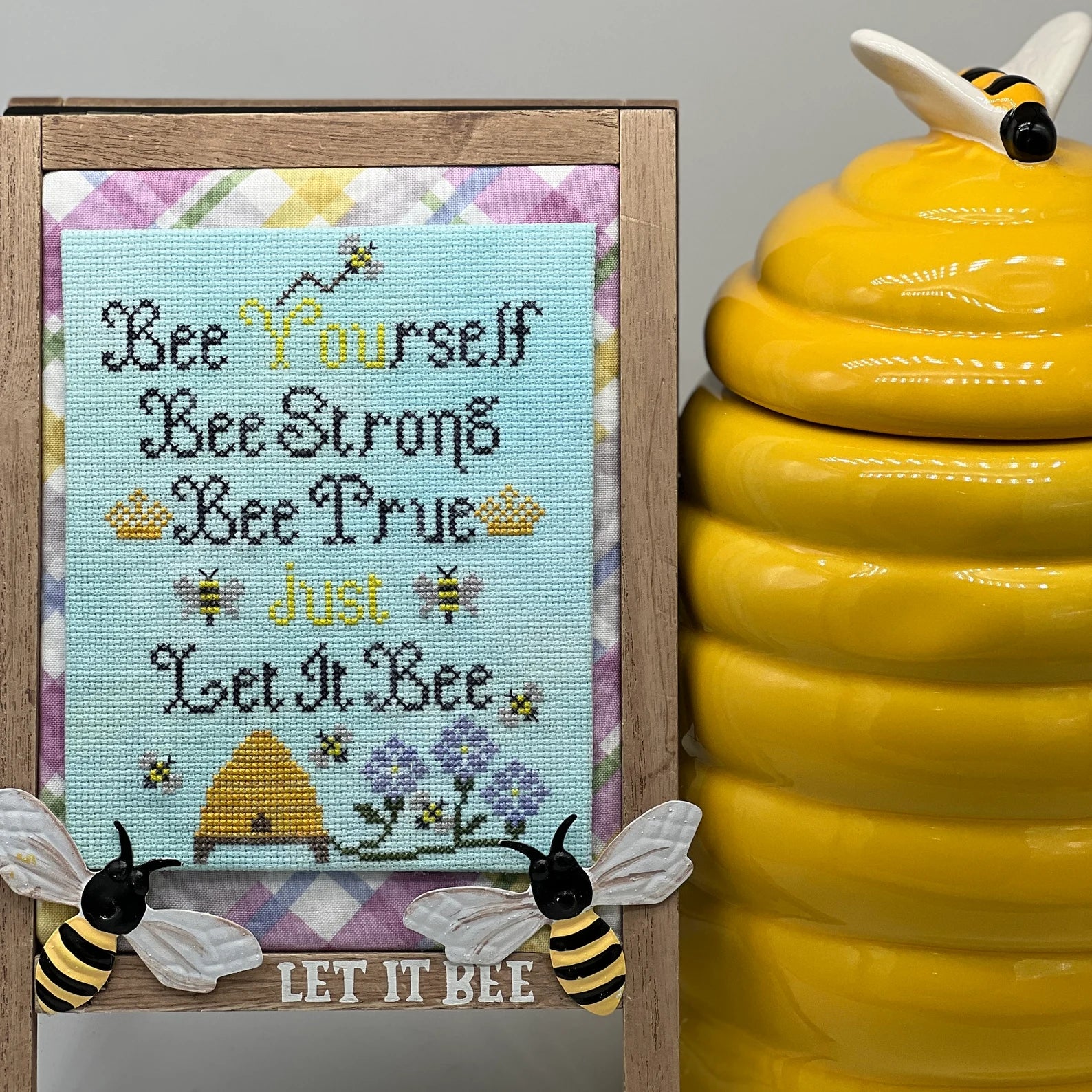 Let It Bee by Sambrie Stitches