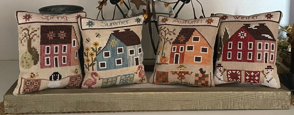 Saltbox House-Spring by Mani di Donna